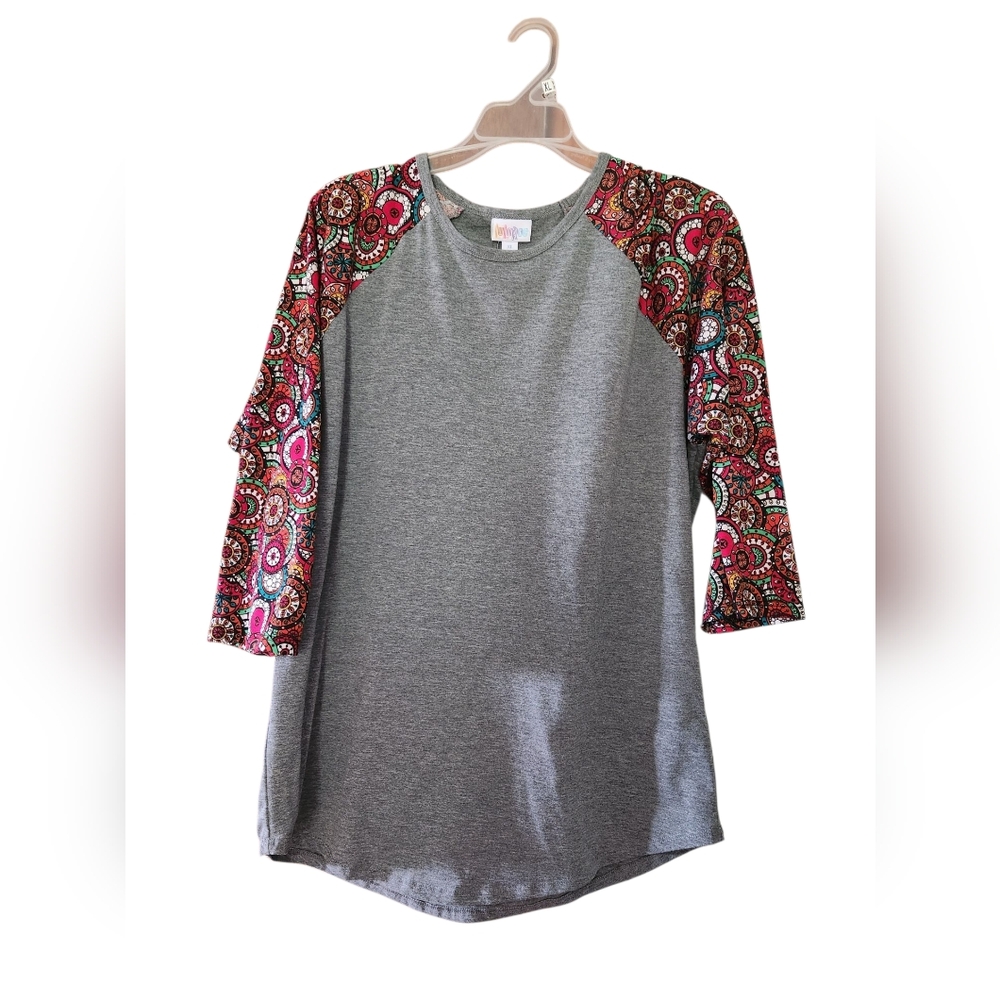 LuLaRoe Gray and Red Raglan Sleeve T-Shirt